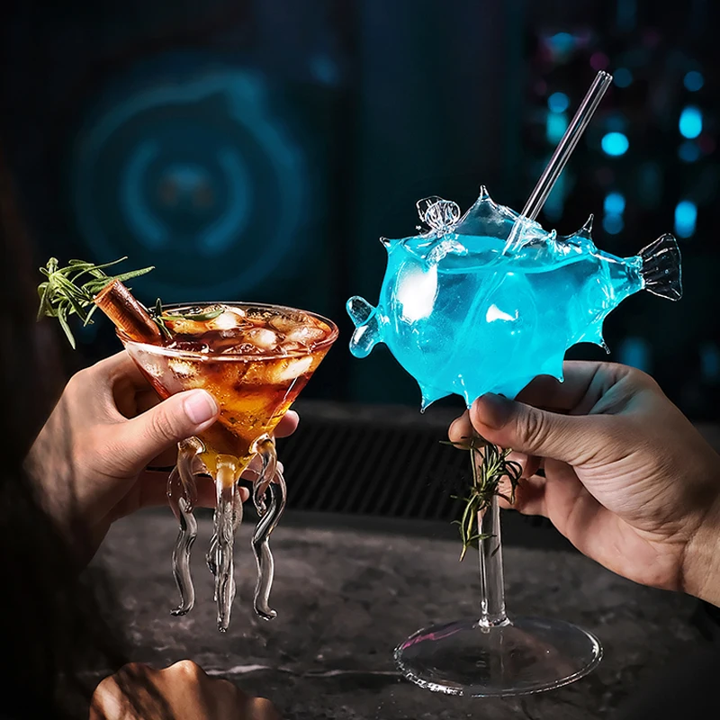 Creative Pufferfish Octopus Swan Bird Cocktail Glass Transparent Goblet Glass with Straw Wine Juice Cup for Party Bar Nightclub