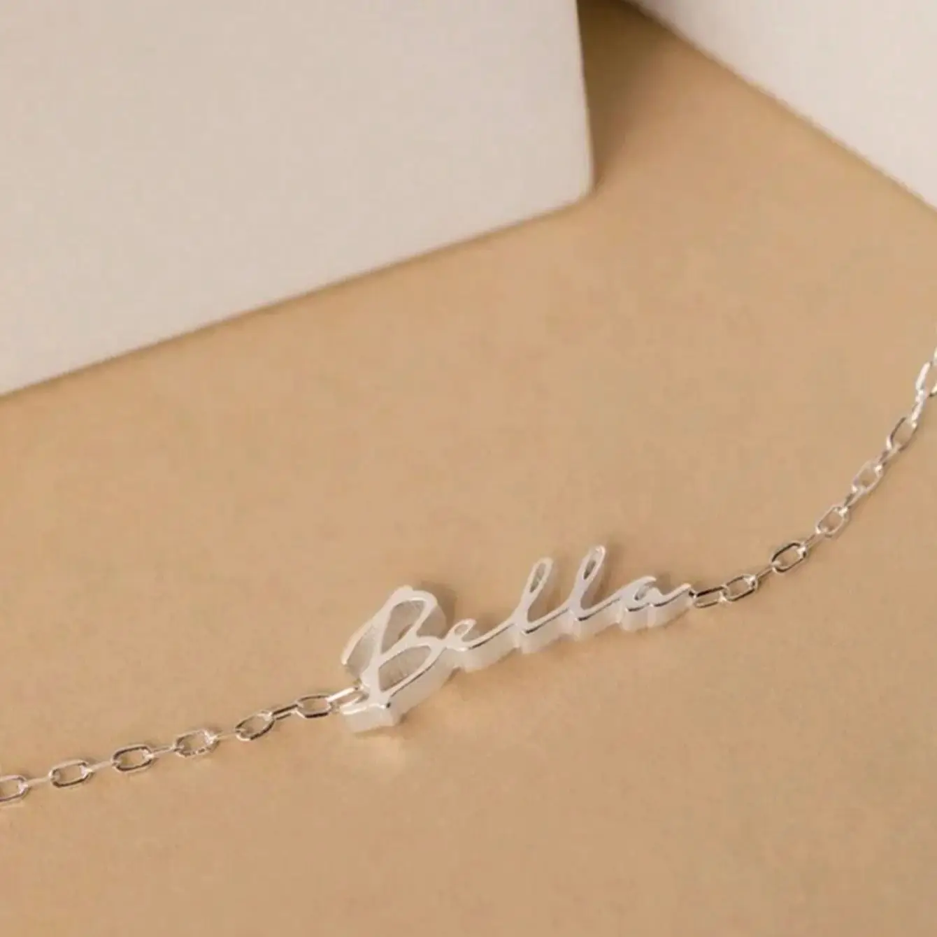 

Fashion Customized Name Bracelets Letter Stainless Steel Personalized Bracelets For Women bangle Jewelry Gift