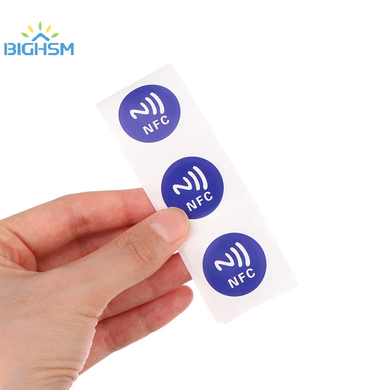 NFC電話用粘着ステッカー,青いラベル,RFID,iso14443a,ntag 213チップ,144バイト,13.56mhz,1枚あたり6個