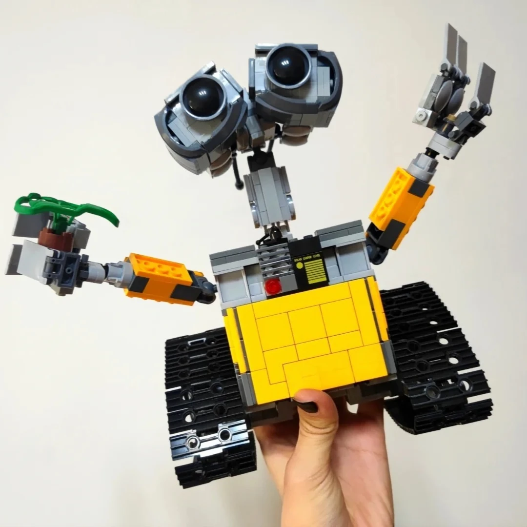مجموعات مكعبات بناء نموذج الفيلم الكلاسيكي Wall-E متوافقة مع جزيئات Lego مناسبة لهدايا عيد الميلاد 21303 #4