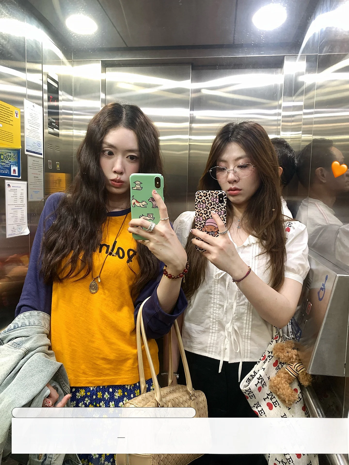 

Retro American Color Blo Letter Print oulder T-irt Women's Loose round Ne Top Stberry Jump Casual Sle Long Sve