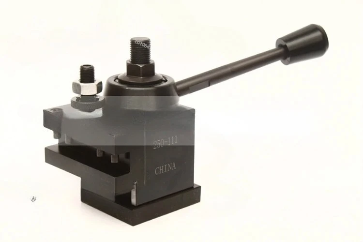 

Signature: 250 wedge-type quick-change tool holder+5 tool holders 251-000 car 111 cutting 222 drilling 333 reaming 444