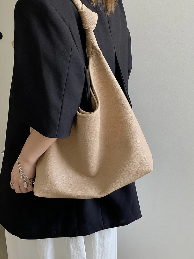 Casual and Simple One-Shoulder Hand-Held Tote Bag for Women Perfect for Travel and Daily Commute
