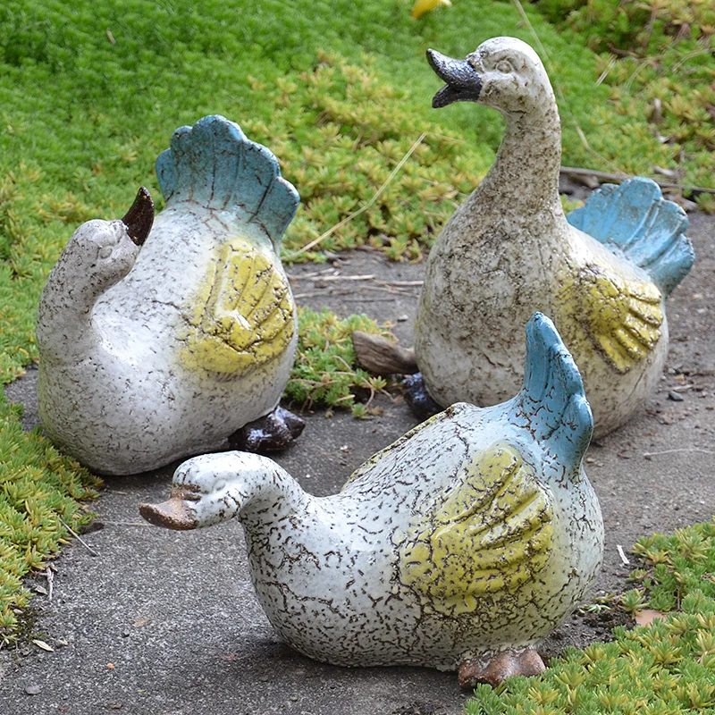 

Vintage White Pottery Clay Duck Statues Retro Heavy Duty Garden Sculptures Decoration Outdoor Animal Gift Idea For Family Friend