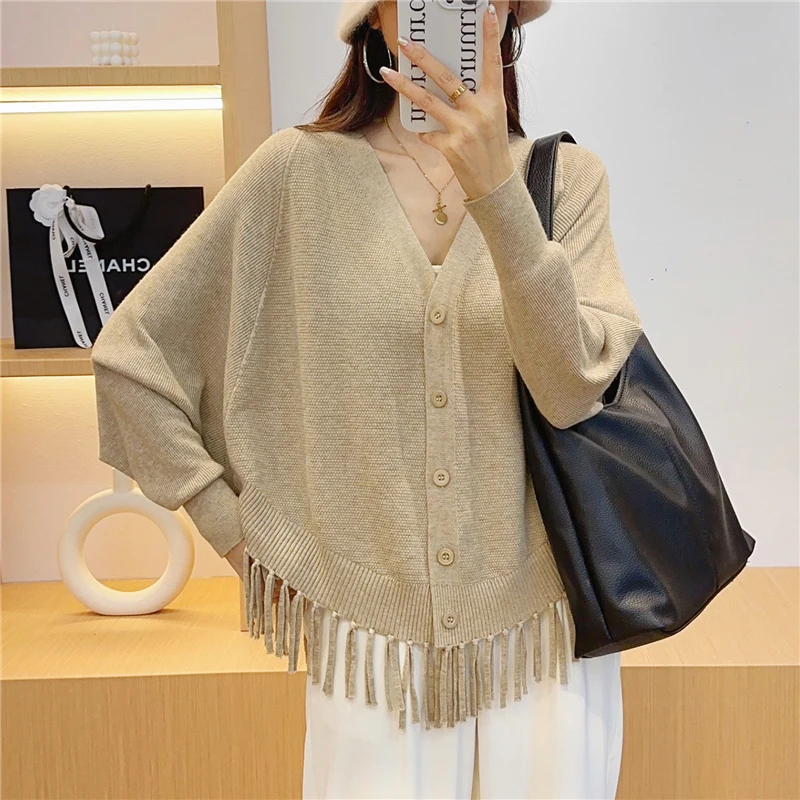 

Batwing Sleeve Knit Women's Sweater Cardigans 2023 Autumn V Neck Loose Tassels Sweater Jackets Female Casual Streetwear Sweater