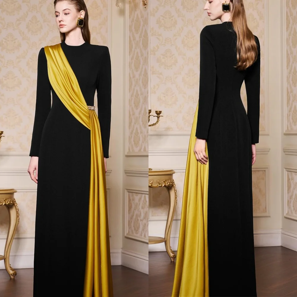 맞춤형 클래식 블랙 저지 이브닝 드레스 섬세한 크루 넥 긴 소매 지퍼 백 대비 색상 특별 행사 가운