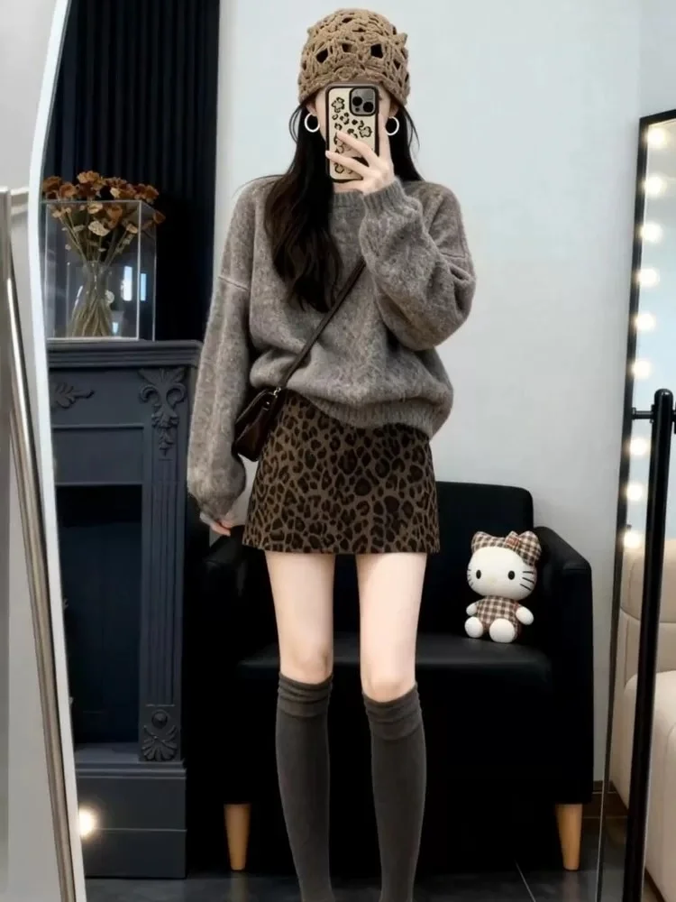 

Корейский вязаный свитер и юбка с леопардовым принтом, комплект из двух предметов для женщин, повседневный стиль, осень-зима, модный образ