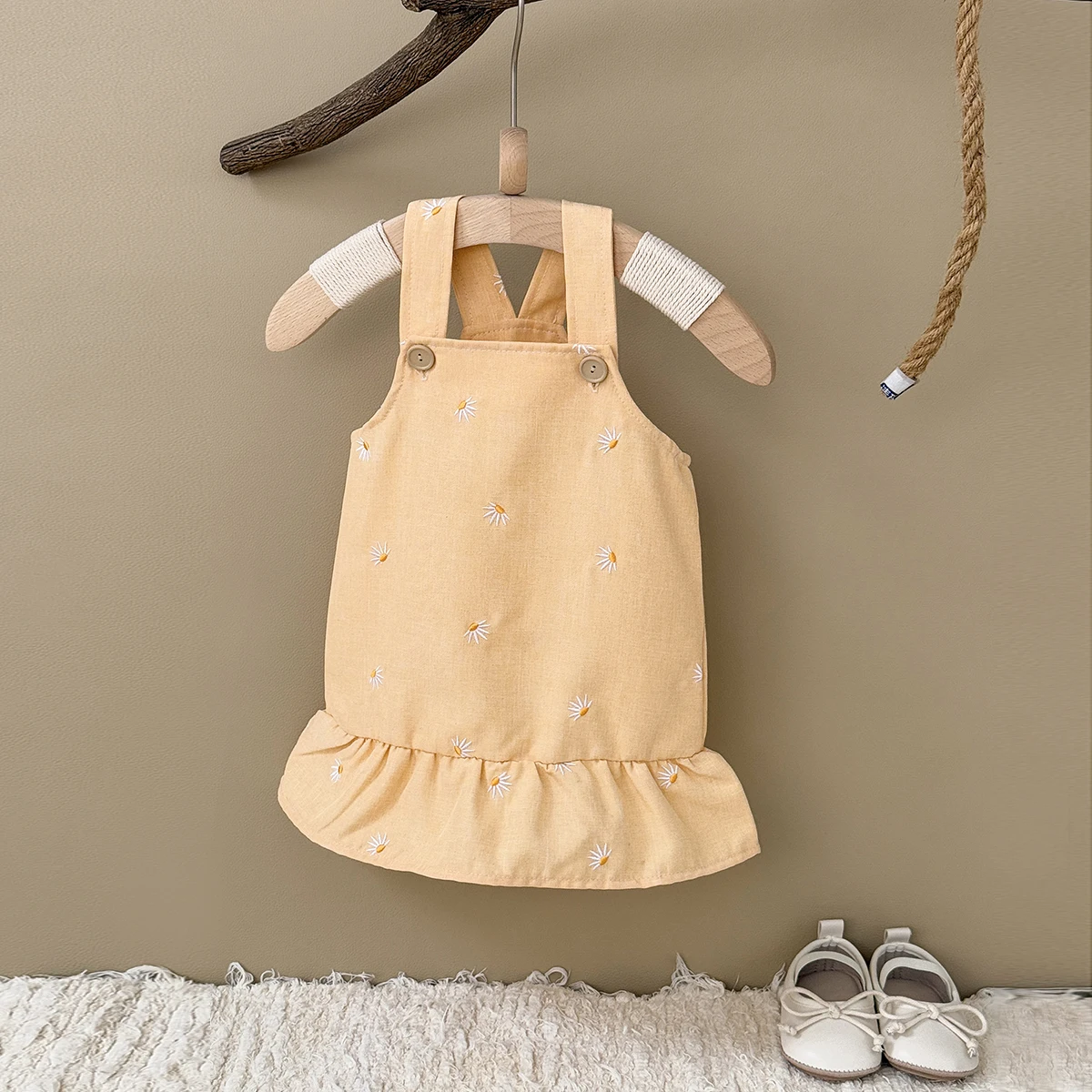 New Baby Girls Clothing Infants Young Children's Summer Solid Color Floral Embroidery Princess Strap Dress Hot Selling Item