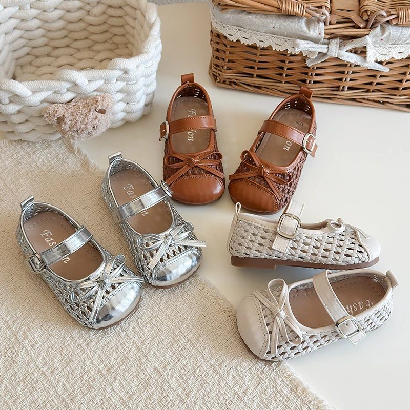 

Детские сандалии для девочек с милым бантом, коллекция 2026 года, новые летние пляжные туфли с мягкой подошвой, классические туфли для принцесс на вечеринку