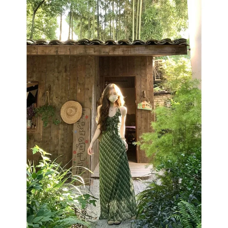 

Летнее ретро-платье в клетку для женщин 2026: Новинка, нежная элегантность, приталенное, с открытой спиной, длинное, модное женское платье