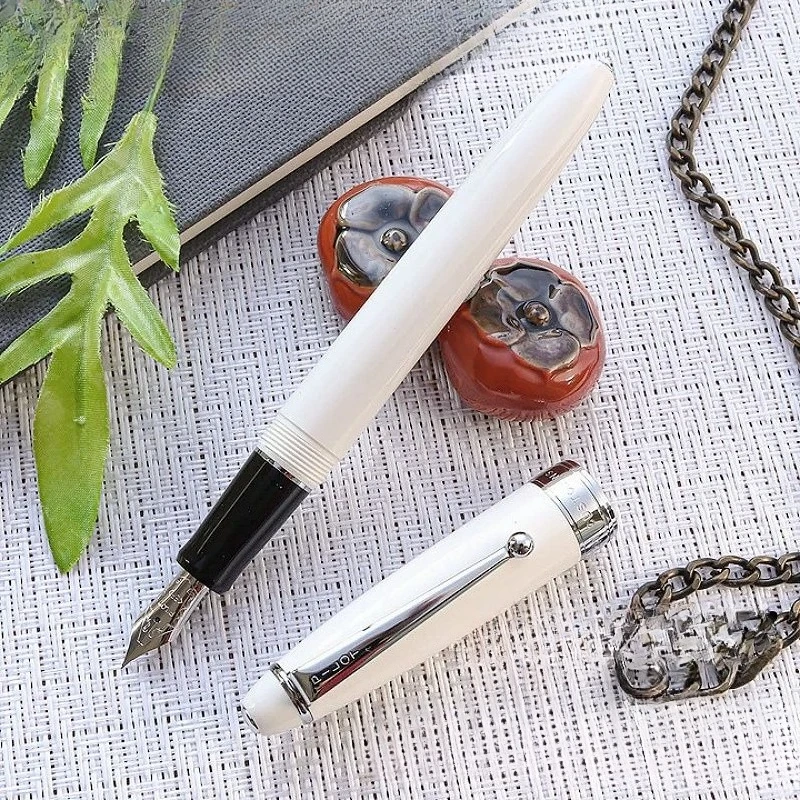 2026 PILOT White Colors Luxury Fountain Pen Silver Iridium EF/F Gift Box Set with Ink Pen Refills Perfect for Birthday Festival
