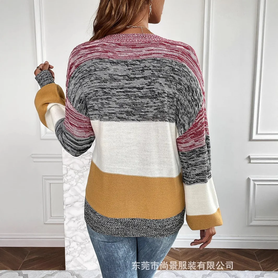 女性のためのカラーブロック付きの新しい秋冬Vネックルーズフィットセーター
