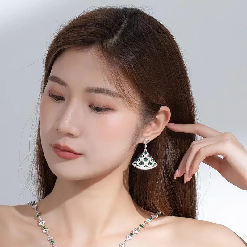 Fashion cross-border high-end jewelry female green water drop zircon fan girl evening earrings