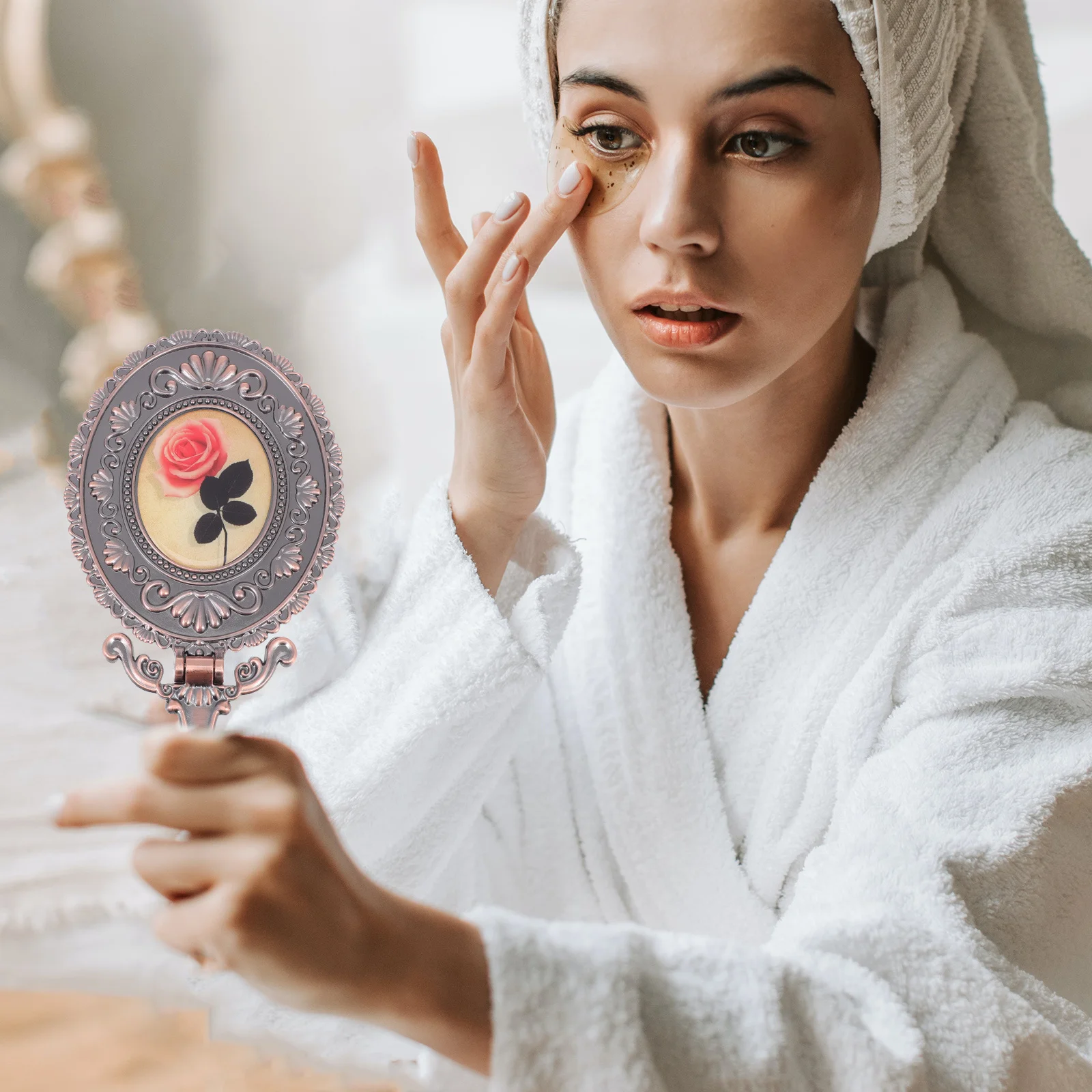 

Vintage Rose Handheld Mirror for Women Portable Foldable Makeup Mirror Chic Travel Vanity Compact Beauty Tool