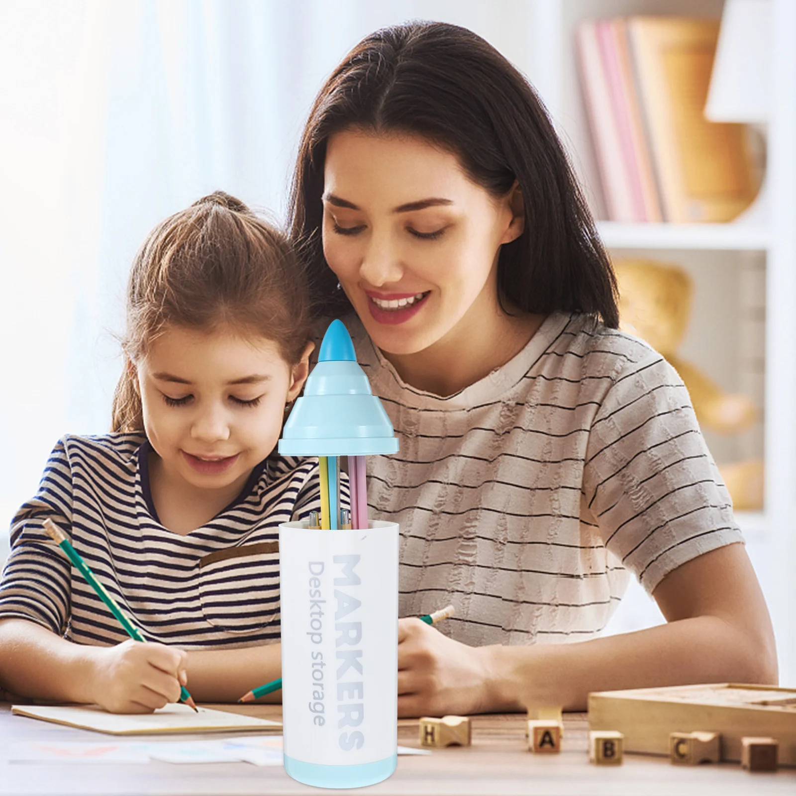 Desktop Pull-Out Pencil Holder Large Capacity Pen Cup Lid Makeup Brush Holder Stationery Organizer Classroom Office Essentials