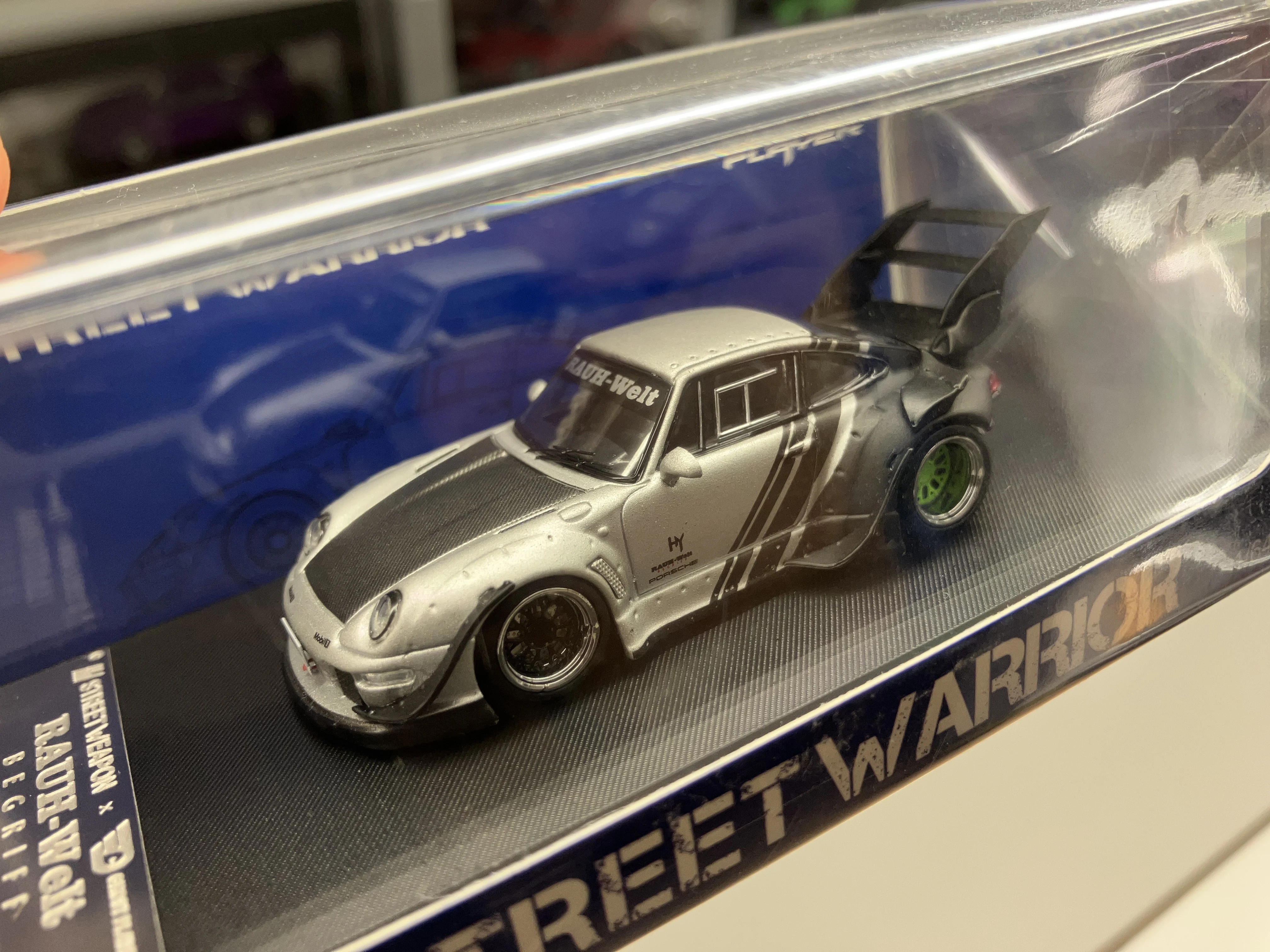 

Модель автомобиля SW 1:64 RWB 993 JDM V2, лимитированная серия, из сплава