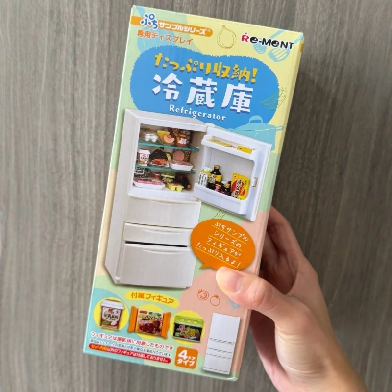 

В наличии: Миниатюрный холодильник-морозильник Re-Ment, модель с большой вместимостью для хранения - это всего лишь модель, высота 20 см.