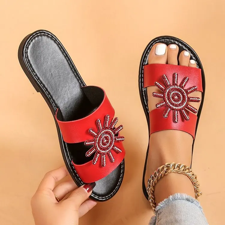 Frauen einfache Sommer neue Pu Leder flache offene Zehen Freizeit Strand Mode bequeme Mutter Schuhe Slip-On Erwachsenen