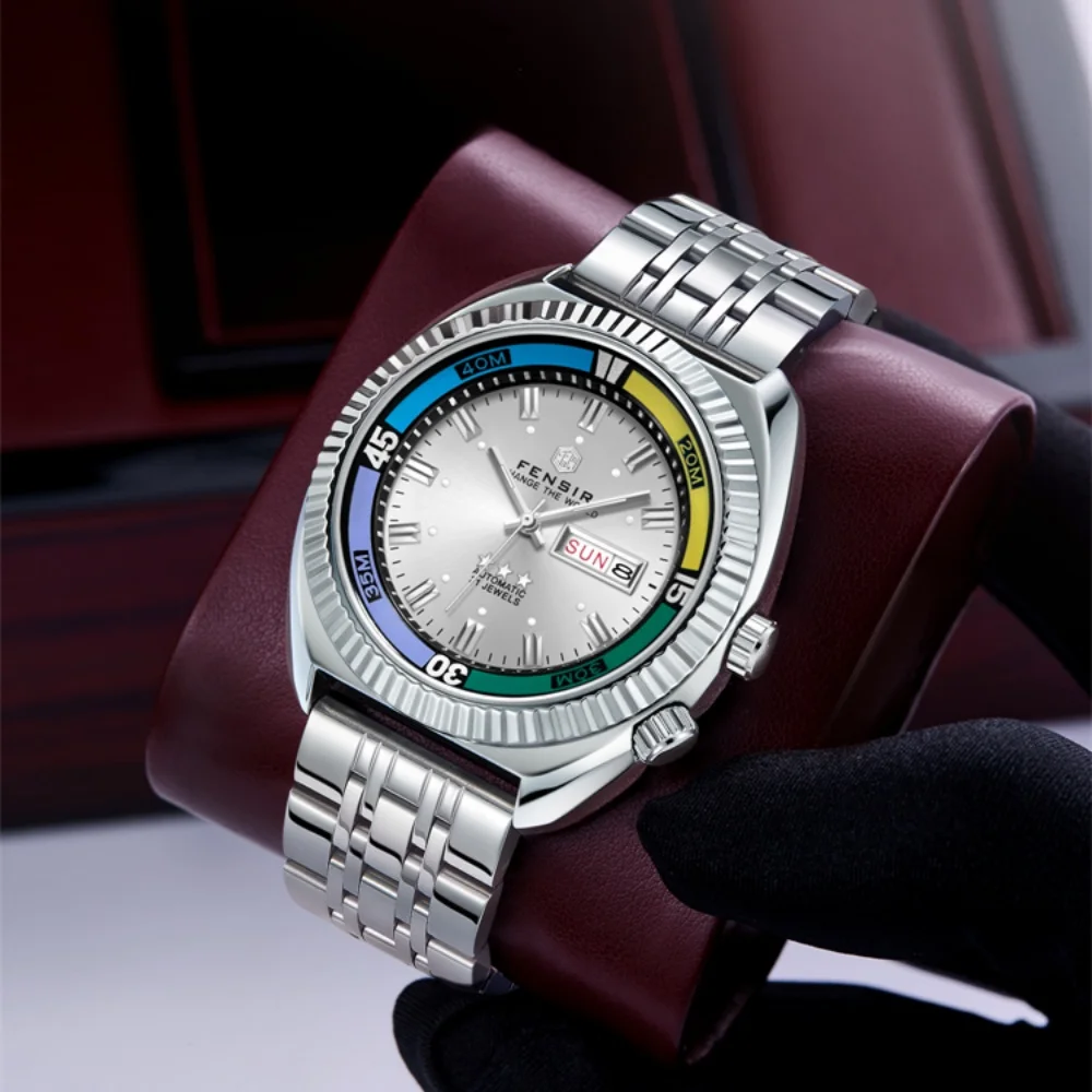 

New Stylish and Luxurious Casual Men's Watch, Waterproof with Calendar, Steel Band, Multifunctional Quartz Watch for Men, Popular European and American Style, Business Casual, Simple and Versatile, Handsome and Trendy for Young Men, Essential Gift Watch