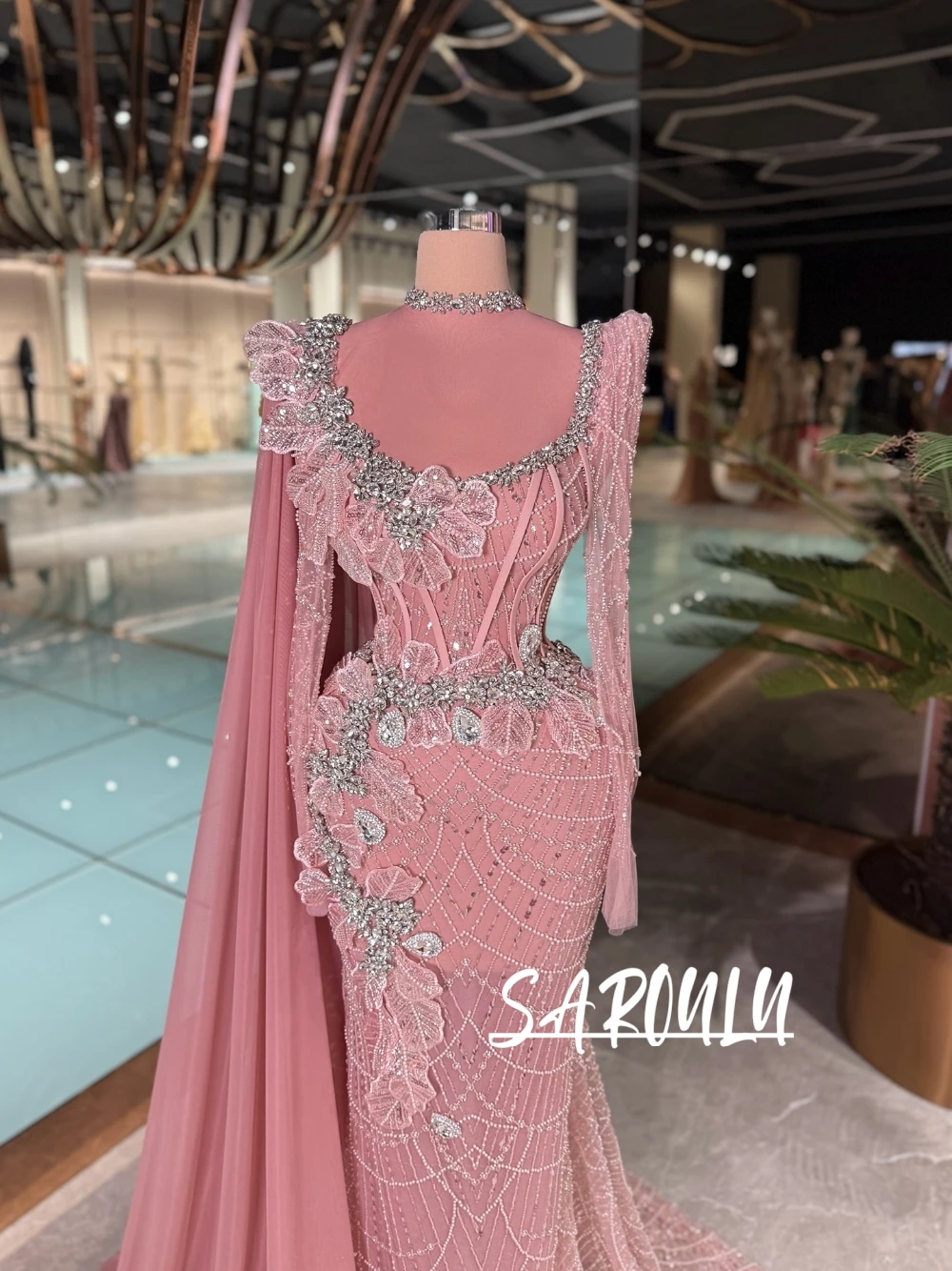 

Fairy Pink Floral Evening Dress With Side Cape Delicate Pearls Beaded Long Sleeved Prom Gown Customized Exquisite Shiny Wear