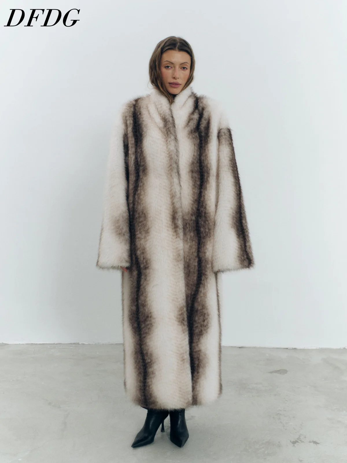 DFDG Women Long Faux Fur Coat Stand Collar Straight Loose Maxi Length Fluffy Fuzzy Winter Warm Outerwear Elegant Party Outfit