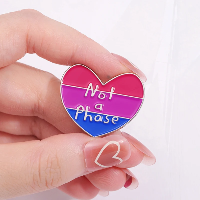 She Her Not A Phase Pines Bag Clothes spilla Lovers Badge LGBT Jewelry Gift for Friends spilla smaltata bisessuale personalizzata