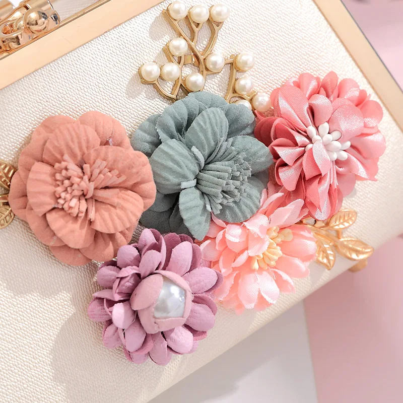 ﻿ New Design Trendy Women Bag For Evening Party Flower Luxury Ladies Top Handle Bags Bride Wedding Banquet Bag Purse حقائب يد