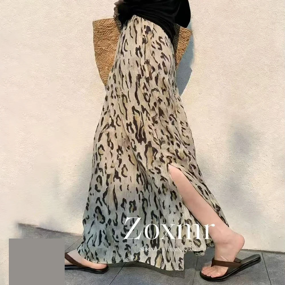 

Beautiful and good-looking skirt vacation high waist and thin new leopard print split skirt long skirt spring