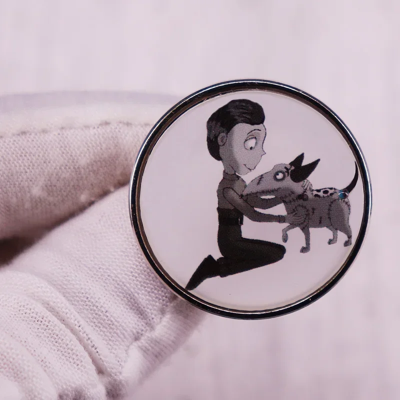 Corpse Bride and Victor Van Dort broche Fantasy Romance Movie Tim Burton's Corpse Bride Badge