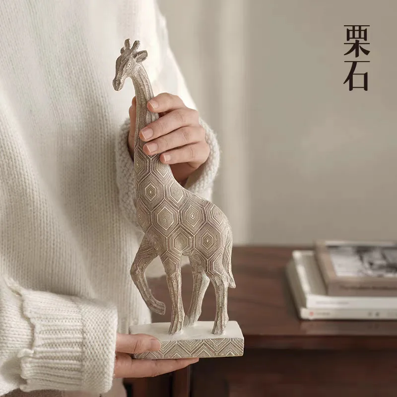 LTT Giraffe Creative Ornament for Living Room Study Bedroom Entrance Wine Cabinet Decorative Craft
