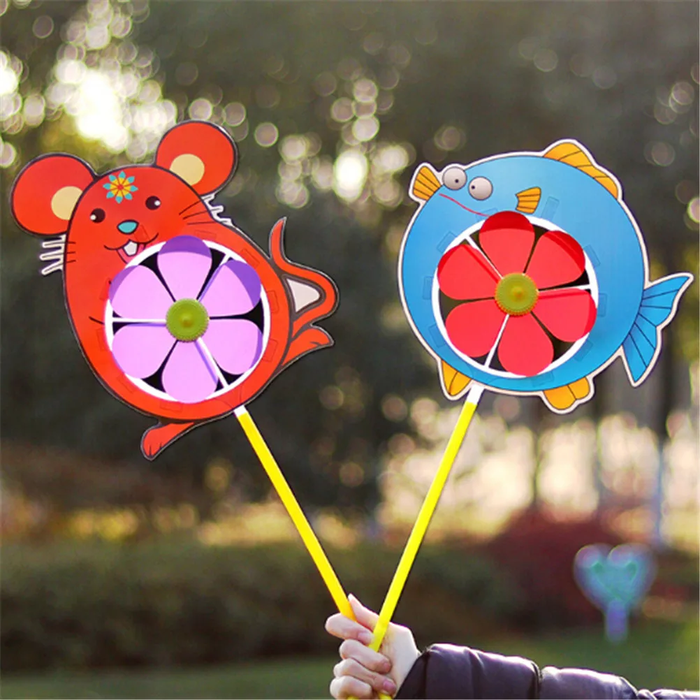 1Pc Plastic Windspinner Windmolen Schattige Cartoon Dieren Kinderen Outdoor Speelgoed Stijlen Zijn Willekeurig En Kunnen Niet Worden Gespecificeerd