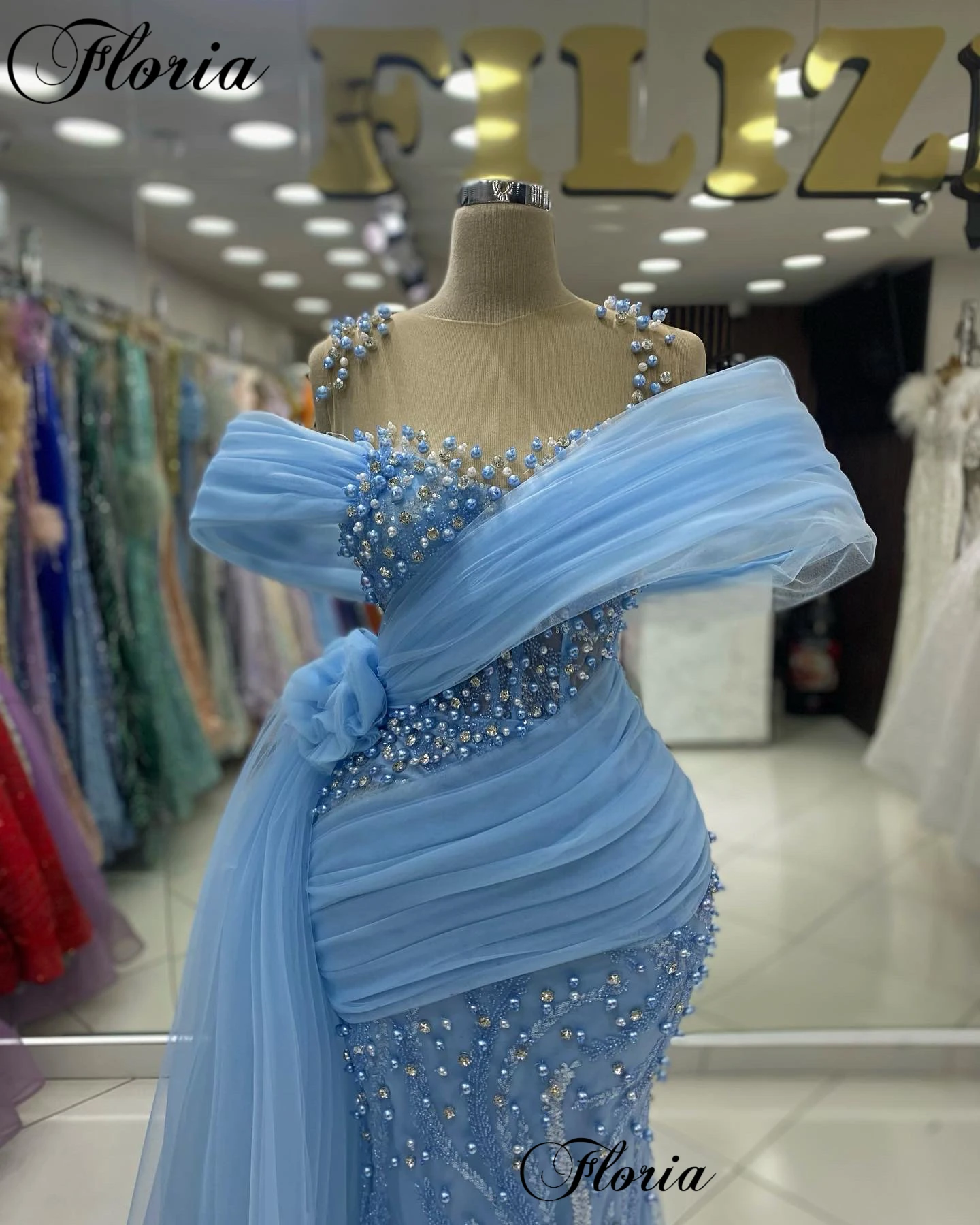 Haute Coutures Blue Celebrity Dresses With Pearls Sheer Neck Prom Party Dresses Mermaid Vestidos De Noche Pageant Dresses