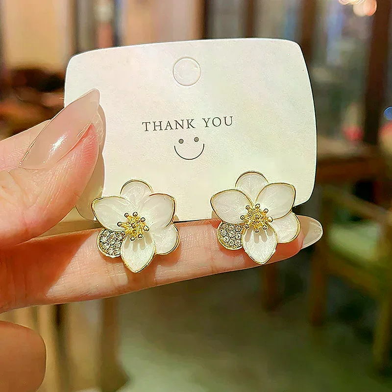Fashion White Petal Earrings For Women Wedding Party Accessories Jewelry Gift
