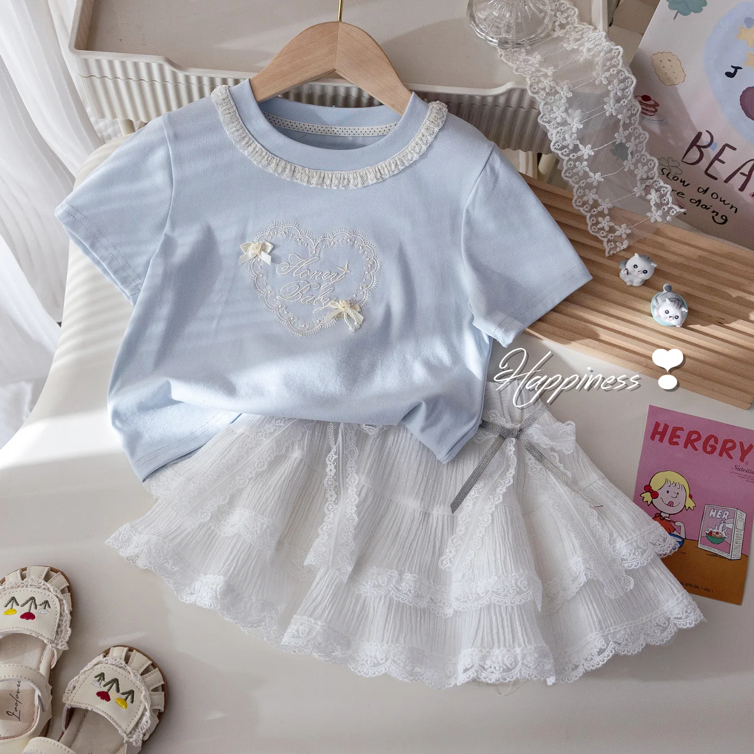 Girls' Suit Summer 2025 New Lace Lace Heavy Industry Embroidery Short-sleeved T-shirt Foreign Style Short Skirt Two-piece Set
