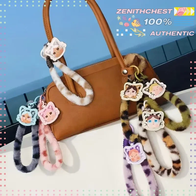 POPMART Crybaby Wild But Cutie Phone Lanyard Series صندوق أعمى Crybaby سلسلة هاتف فريدة للأطفال هدية خاصة عصرية