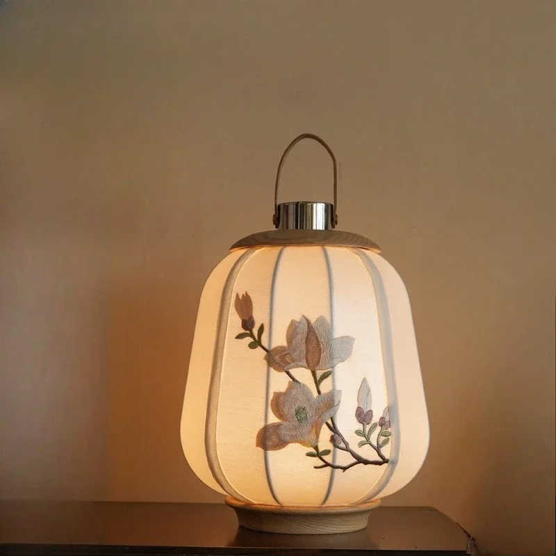 Ein paar Räume, Blumen blühen und Reichtum, bestickte neue chinesische Schreibtischlampenornamente, berühren Sie den Eingang, Einweihungsgeschenke