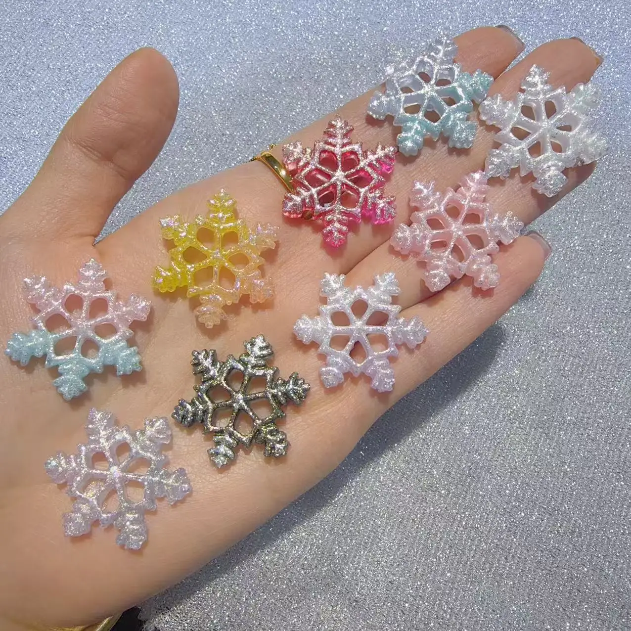 100PCS Sparkling Snowflake Resin 30MM Night Light Handmade DIY Jewelry Christmas New Year Decorations Accessories Material