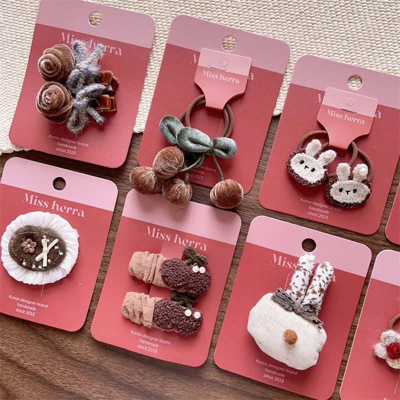 

Новые осенние вязаные заколки-цветы для девочек, корейские парные заколки для мамы и дочки, ручная работа, контрастные цвета, набор из 2 штук