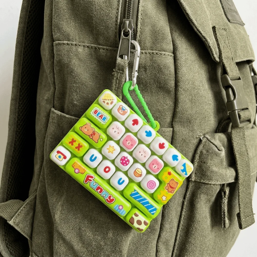 Cute 26-Key Keycap Clicker Simulation Keyboard Candy Color Keyboard Keychain Plastic Mini Keyboard Pendant Desktop Decoration