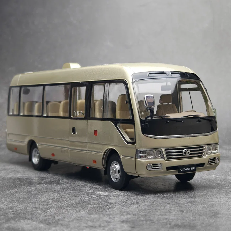 1:24 Original de fábrica Toyota posavasos pan Minibús simulación aleación troquelado modelo de coche juguetes personalizados para niños regalos de navidad