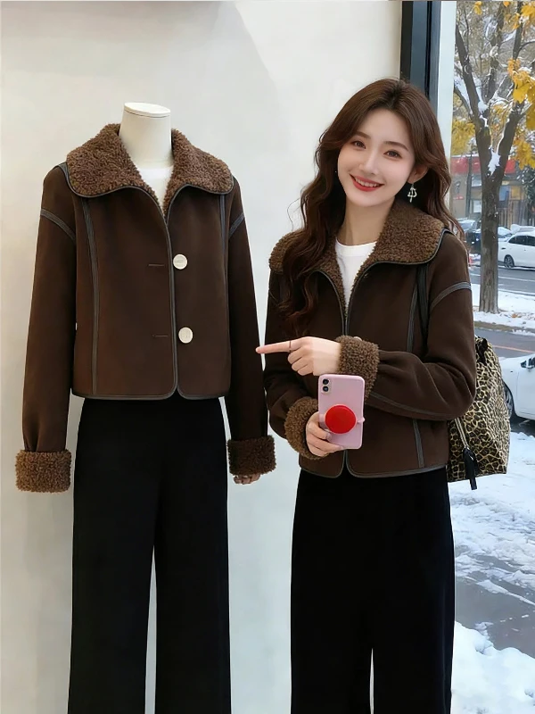 

Утепленное пальто из овечьей шерсти для женщин: винтажный стиль, приталенный крой, на пуговицах, однотонное, для повседневной носки