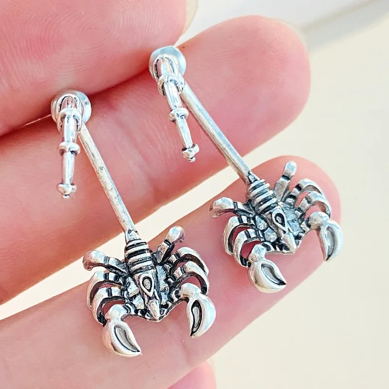 

Punk Dark Scorpion Contour Earstuds Sweet Cool Personality Animal Poison Scorpion Ear Bone Clip Ear Hanging Men's Jewelry