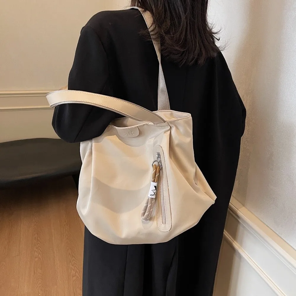 

Elegant Portable Tote Bag Fashion Commute Shoulder Bag Zipper Large Capacity Pleated Handbag Women