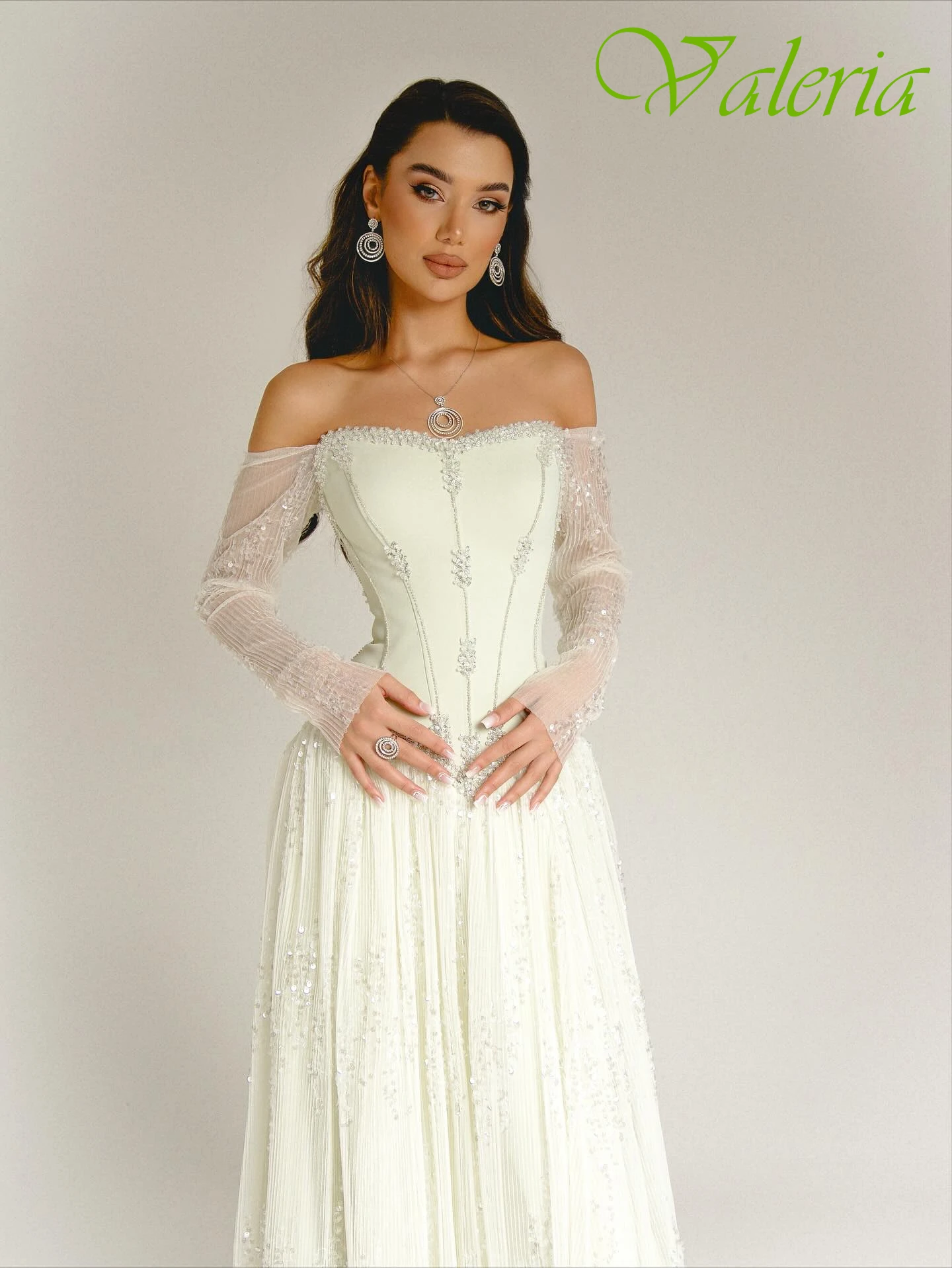 カスタマイズされた A ライン ボートネック キャップ スリーブ エレガントなイブニング ドレス 繊細なセレブ ガウン 高品質のモダンなフォーマル パーティー ドレス