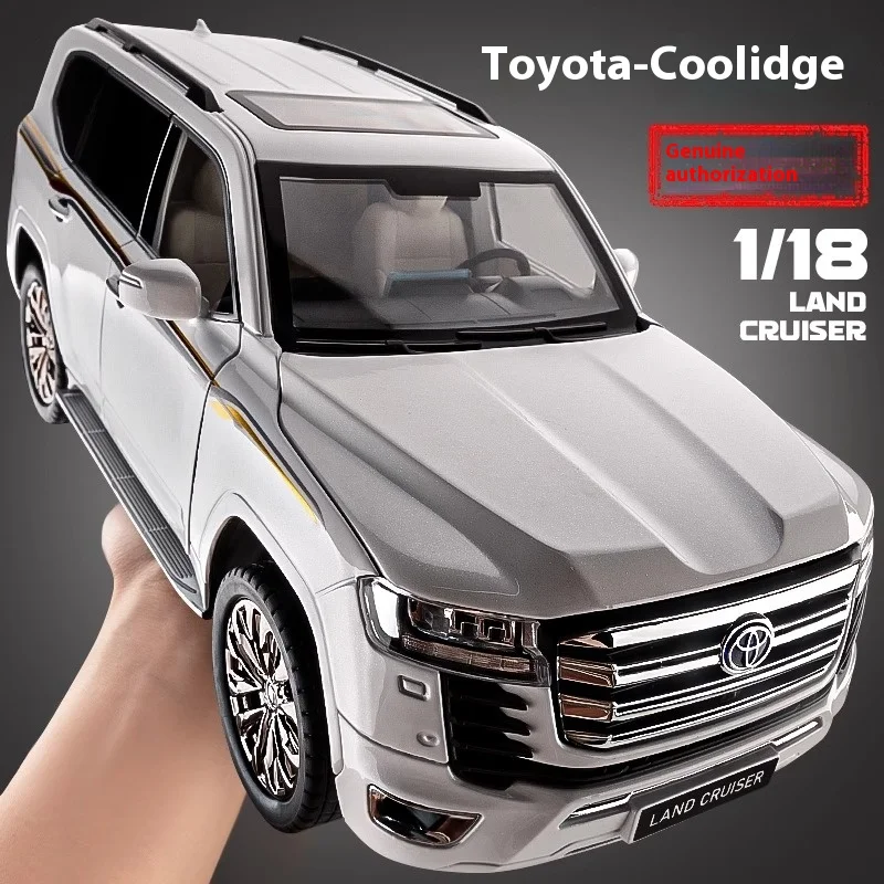 Модель автомобиля Toyota Land Cruiser LC300 в масштабе 1:18, внедорожник из сплава, литая модель, детская игрушка, подарок для детей, подарок на день рождения для мальчиков, модный дисплей