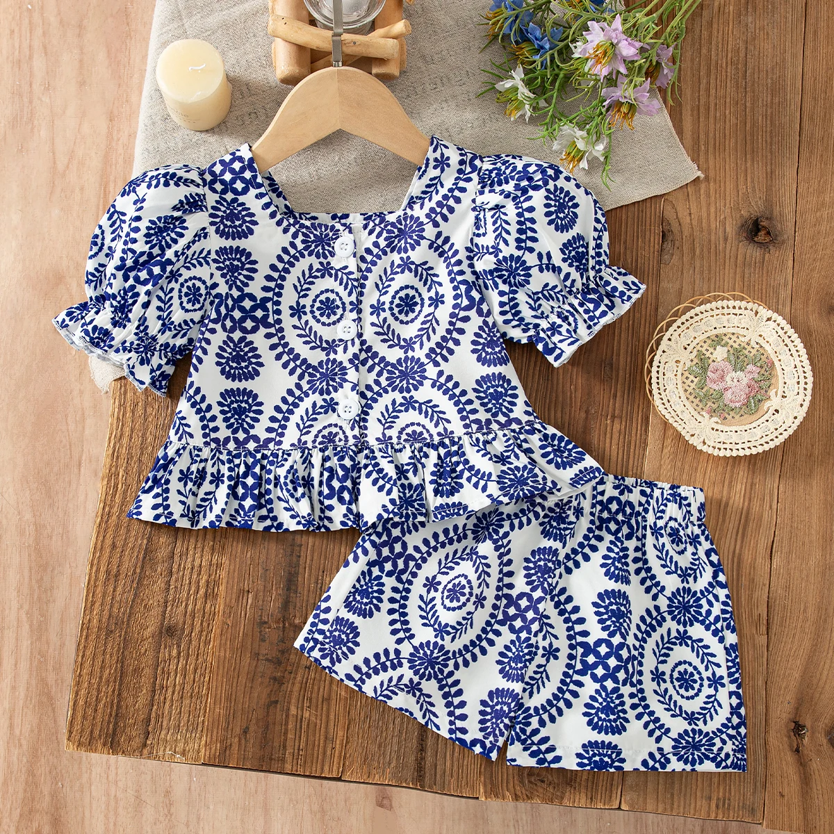 Children's Top and Bottom Clothes Set Retro Print Puff Sleeves Square Neck Shirred Ruffles Tops with Print Baby Girl Shorts