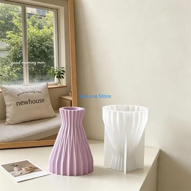 T4MD Striped Folded Vase Mold, Flexible Silicone Casting Mold for Resin, Plaster and Cement, Small Ribbed Vase Form for Desktop