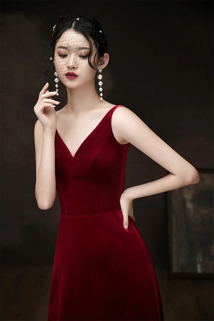 French Style Vintage Wine Red Evening Dress Women V-Neck Backless Pearl Decoration Homecoming Dresses Elegant Simple Prom Gown