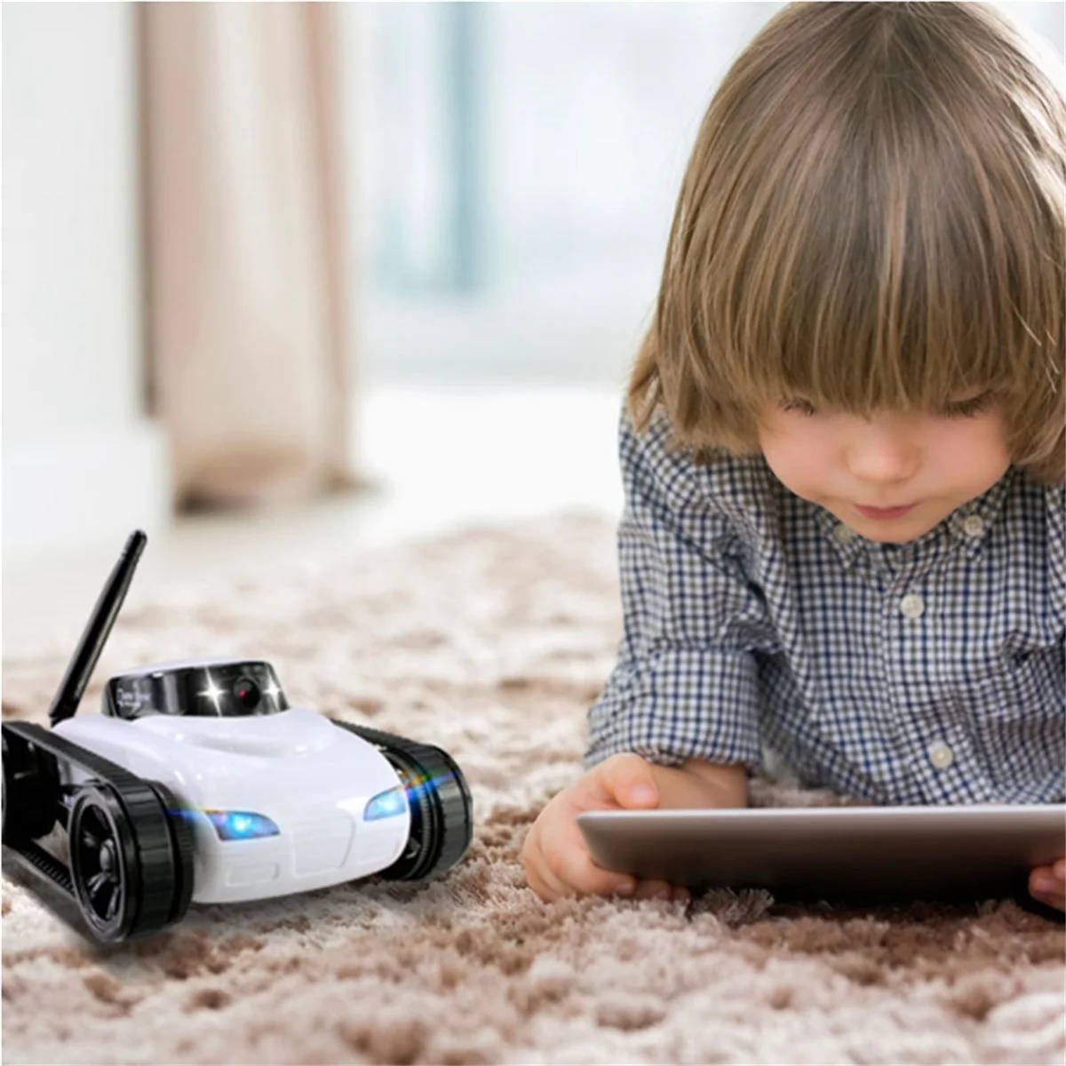 

FPV WIFI RC Car Real Time Quality Mini Camera Video Remote Control Robot Tank Intelligent APP Wireless Toy for Kids HOT