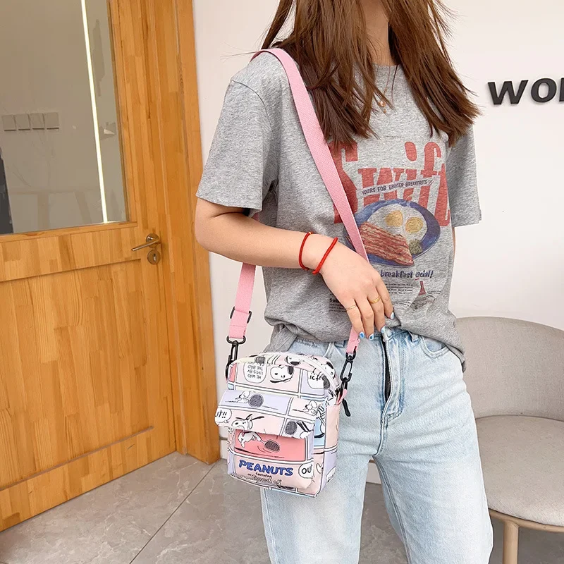 Cartoon Snoopy Canvas Square Shoulder Bag Anime Figure Casual Mini Crossbody Bag Kawaii Fashion Women Handbag for Birthday Gift